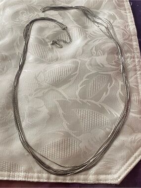 READ Jules B 34” Multi Strand 8 Strands Silver Tone Necklace Clasp Broken
